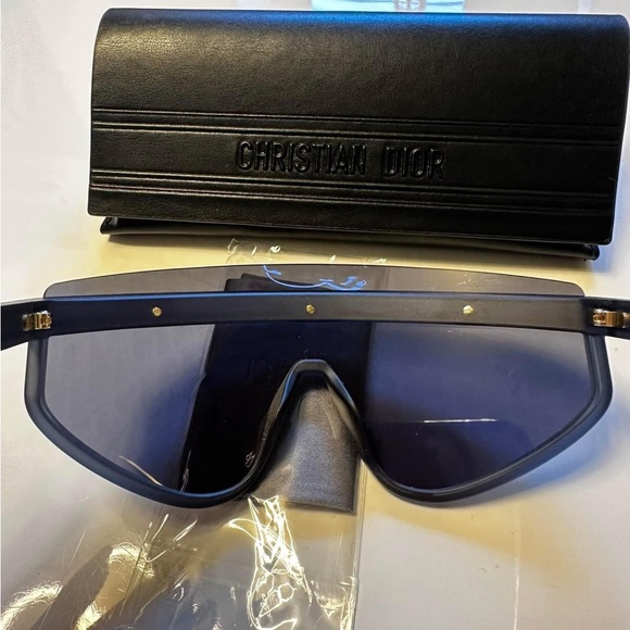 DIORCLUB M2U
Shiny Blue / Blu Mirror - Picture 10 of 10